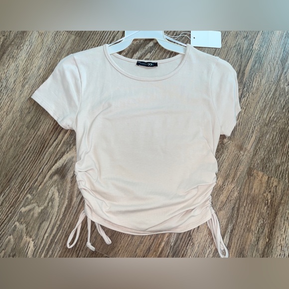 Tan/Nude Cropped Tee with Sinched Sides❤️ - Picture 1 of 3